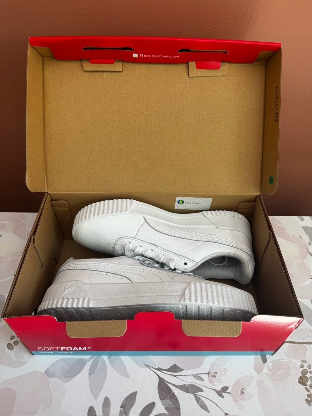 Brand New Puma Carina L Sneakers – Women’s Size 7 - Picture 8 of 9